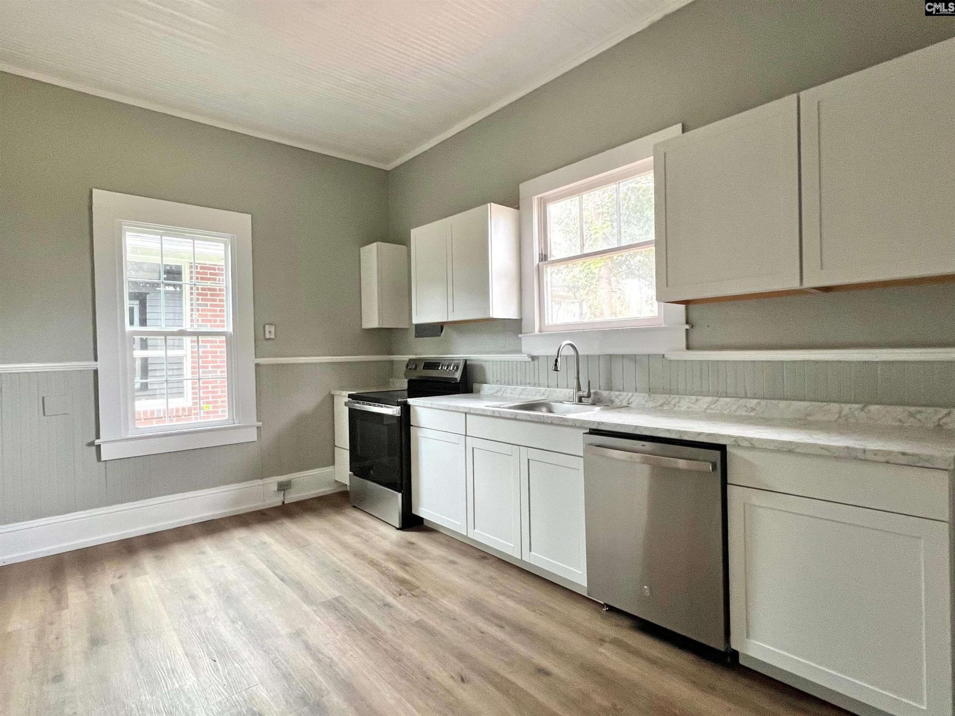 2300 Russell Street Photo 9