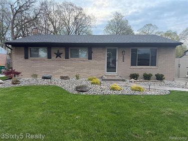 27559 Weddel Avenue, Brownstown Twp, MI 48183