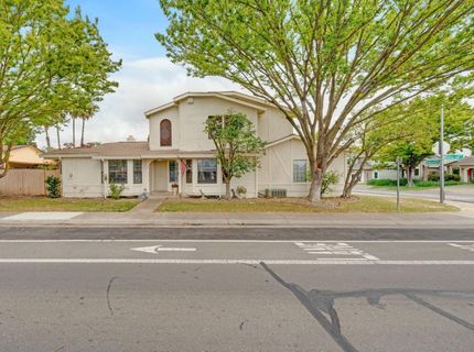 8797 Valley Oak Ln, Elk Grove, CA 95624 Photo