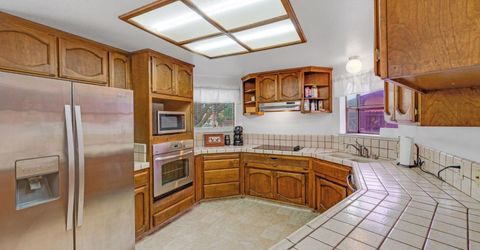 8797 Valley Oak Ln, Elk Grove, CA 95624 Photo