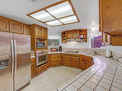 8797 Valley Oak Ln, Elk Grove, CA 95624 Photo