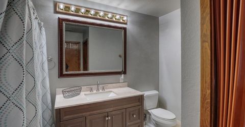 8797 Valley Oak Ln, Elk Grove, CA 95624 Photo