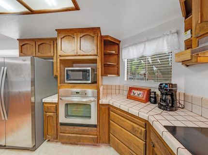 8797 Valley Oak Ln, Elk Grove, CA 95624 Photo