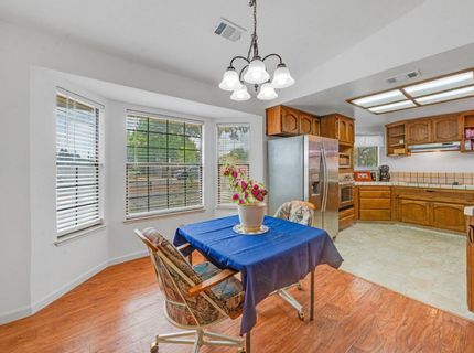 8797 Valley Oak Ln, Elk Grove, CA 95624 Photo