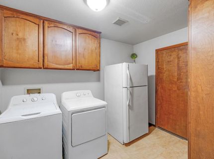 8797 Valley Oak Ln, Elk Grove, CA 95624 Photo