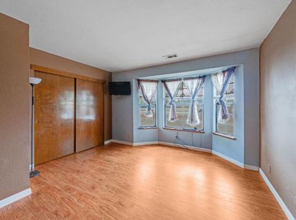 8797 Valley Oak Ln, Elk Grove, CA 95624 Photo