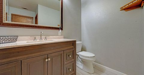 8797 Valley Oak Ln, Elk Grove, CA 95624 Photo