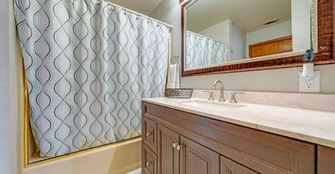 8797 Valley Oak Ln, Elk Grove, CA 95624 Photo