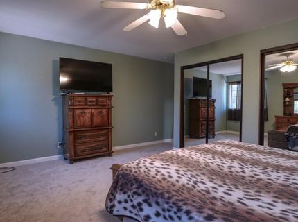 8797 Valley Oak Ln, Elk Grove, CA 95624 Photo