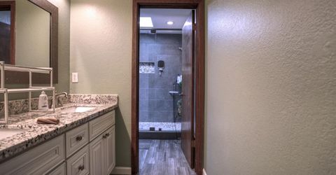 8797 Valley Oak Ln, Elk Grove, CA 95624 Photo