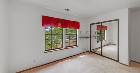 8797 Valley Oak Ln, Elk Grove, CA 95624 Photo