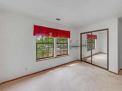 8797 Valley Oak Ln, Elk Grove, CA 95624 Photo