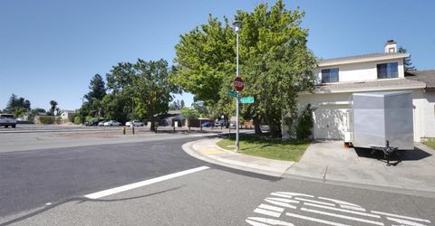 8797 Valley Oak Ln, Elk Grove, CA 95624 Photo