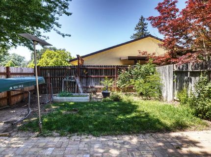 8797 Valley Oak Ln, Elk Grove, CA 95624 Photo
