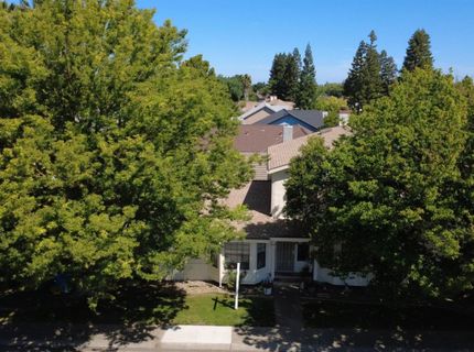 8797 Valley Oak Ln, Elk Grove, CA 95624 Photo