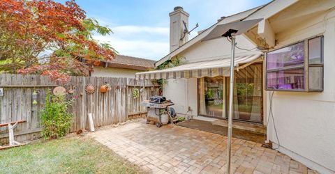 8797 Valley Oak Ln, Elk Grove, CA 95624 Photo