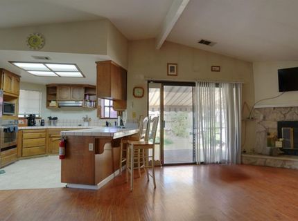 8797 Valley Oak Ln, Elk Grove, CA 95624 Photo