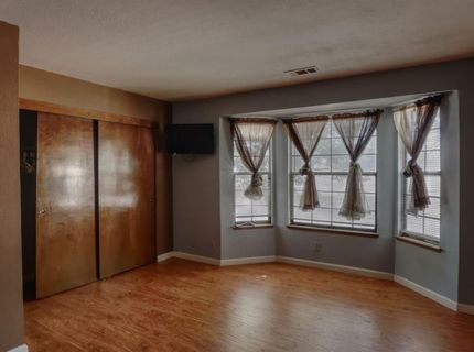8797 Valley Oak Ln, Elk Grove, CA 95624 Photo