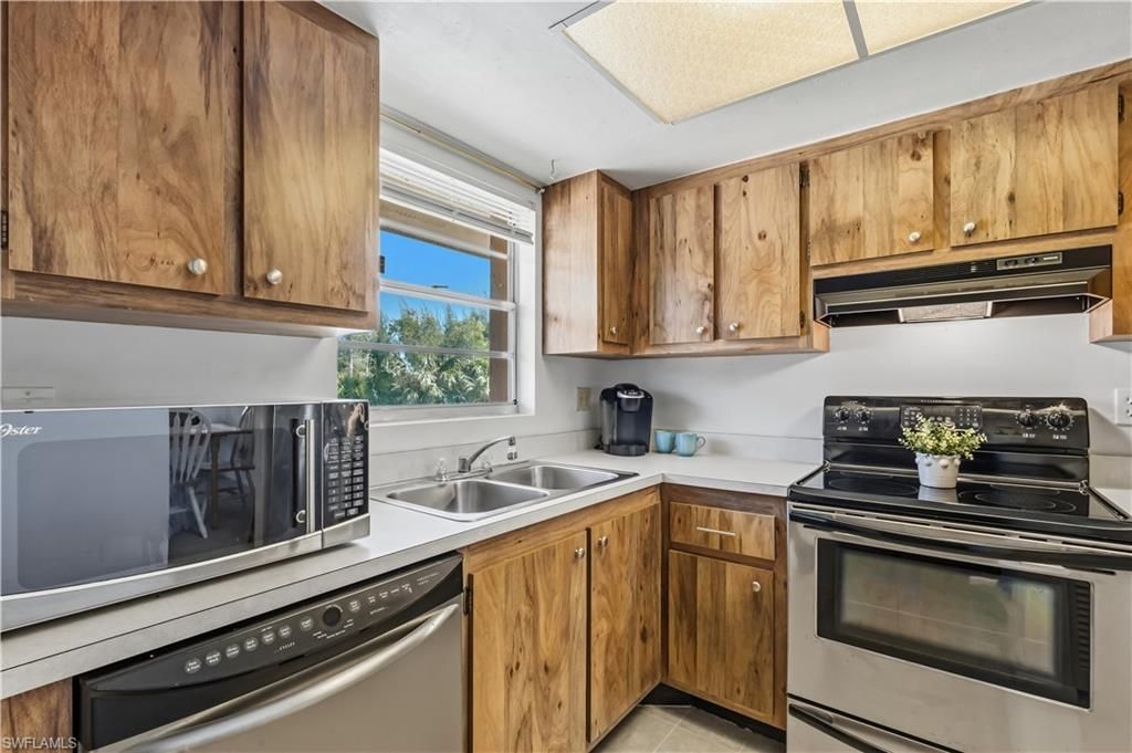 16881 Davis Rd, Unit 723, Fort Myers, FL 33908 Photo