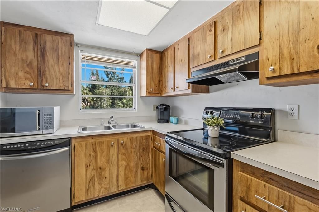16881 Davis Rd, Unit 723, Fort Myers, FL 33908 Photo