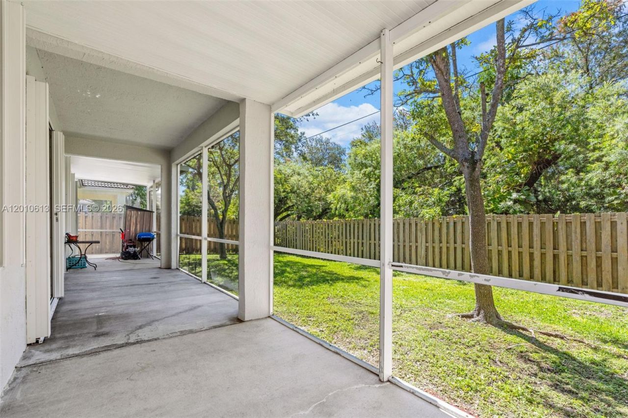 3090 SE 7th Pl, Homestead, FL 33033 Photo