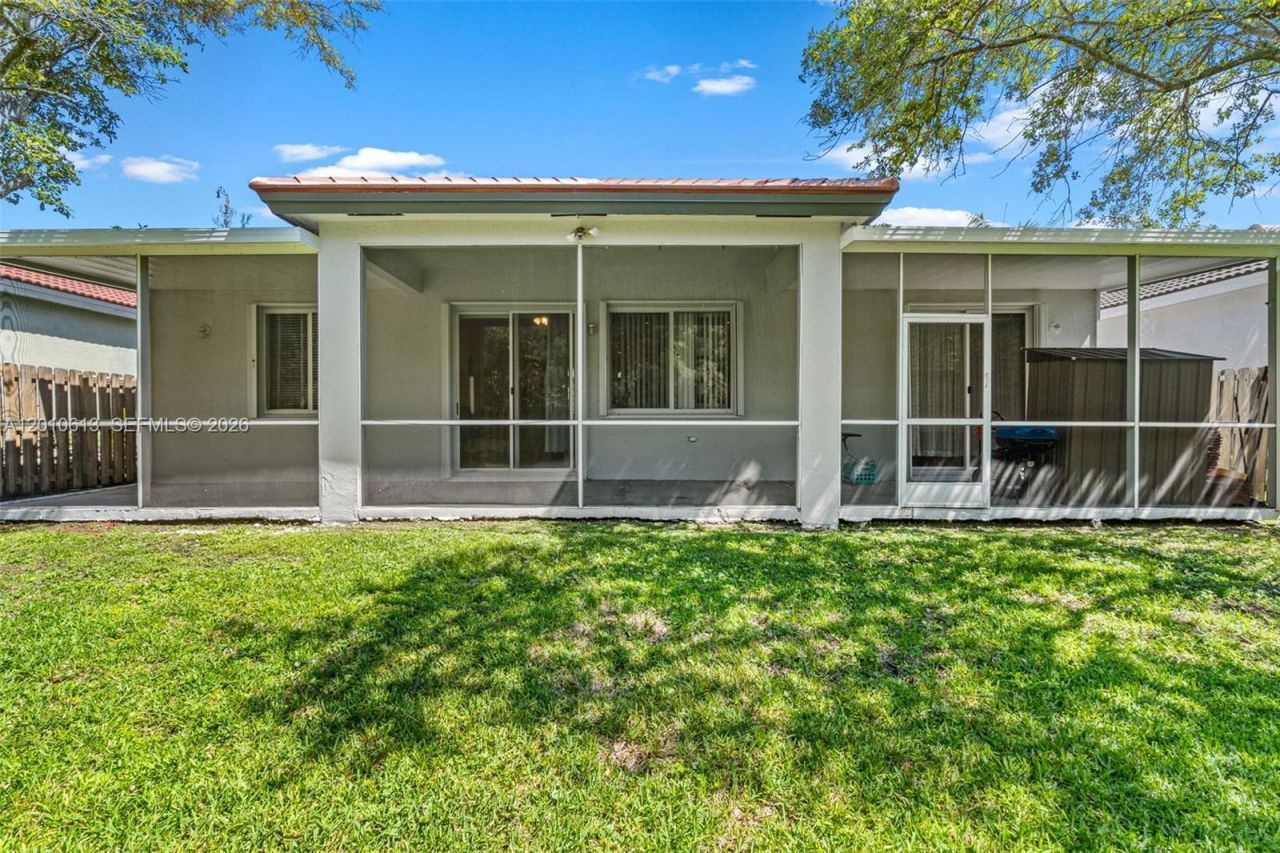 3090 SE 7th Pl, Homestead, FL 33033 Photo