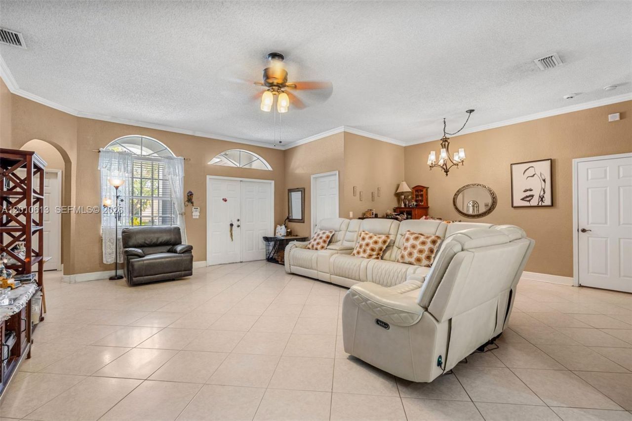 3090 SE 7th Pl, Homestead, FL 33033 Photo