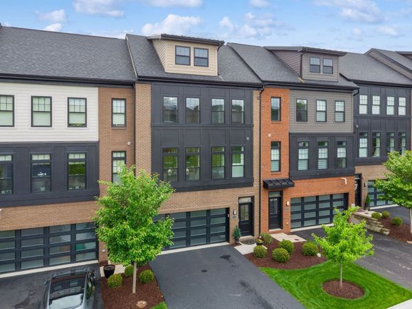 335 Azalea Drive, Venetia, PA 15367
