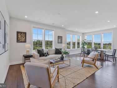 2320 FIELD POINT ROAD , Unit 4-304, HERNDON, VA 20171