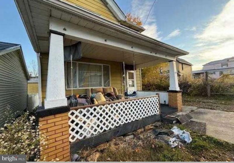 508 WATSON STREET, VANDERGRIFT, PA 15690