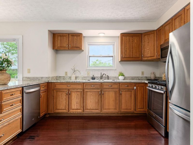 315 Denison Avenue, Columbus, OH 43230 Photo 13