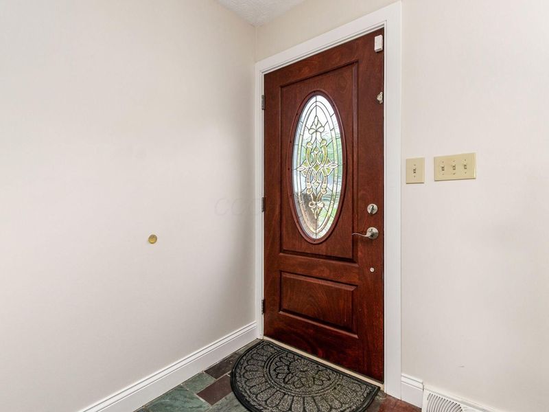 315 Denison Avenue, Columbus, OH 43230 Photo 4
