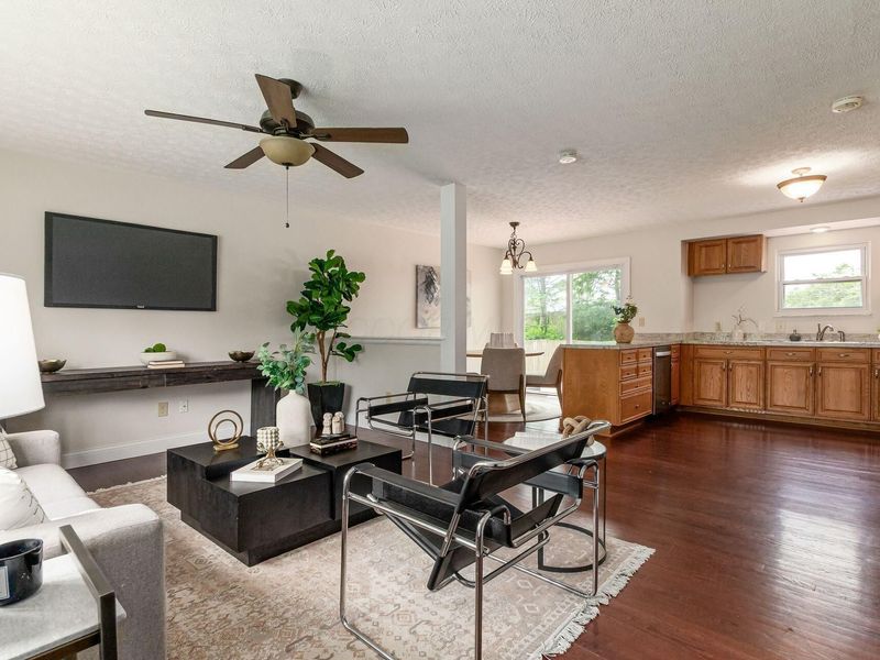 315 Denison Avenue, Columbus, OH 43230 Photo 5