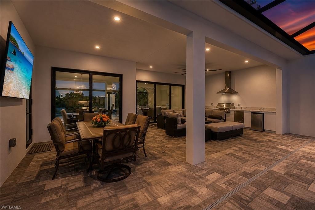 9974 Winterview Dr, Naples, FL 34109 Photo