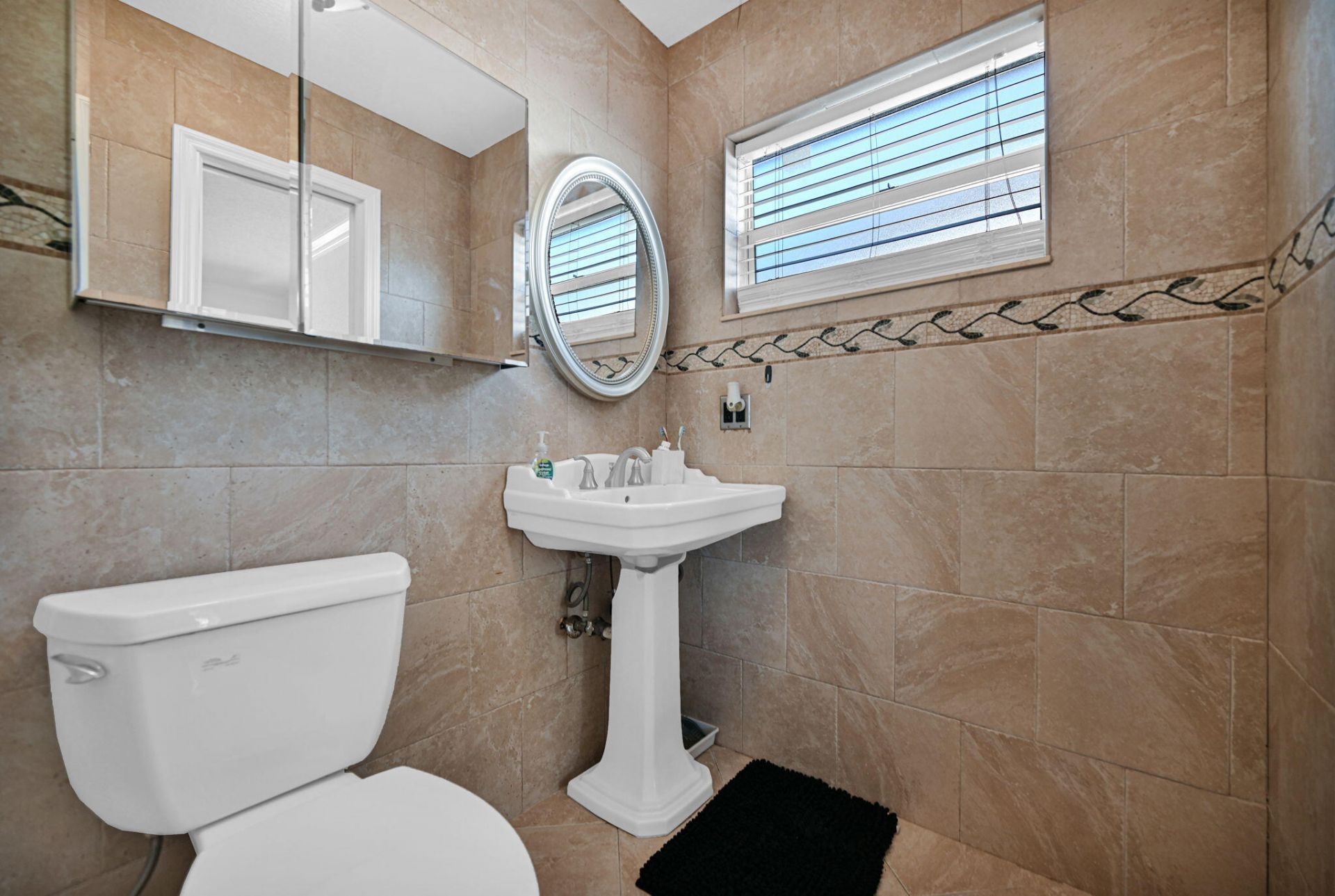 11600 NW 30th Place, Sunrise, FL 33323 Photo