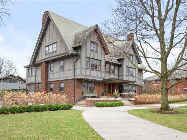 420 N Euclid Avenue , Oak Park, IL 60302