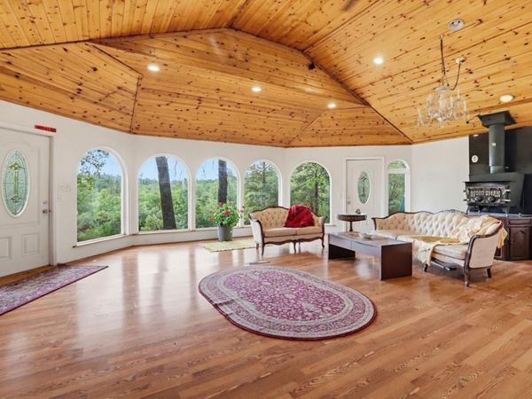 14507 Misty Winds Ln, Grass Valley, CA 95949