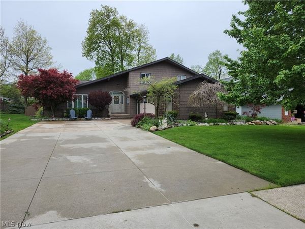 7680 ALDERSYDE Drive, Middleburg Heights, OH 44130