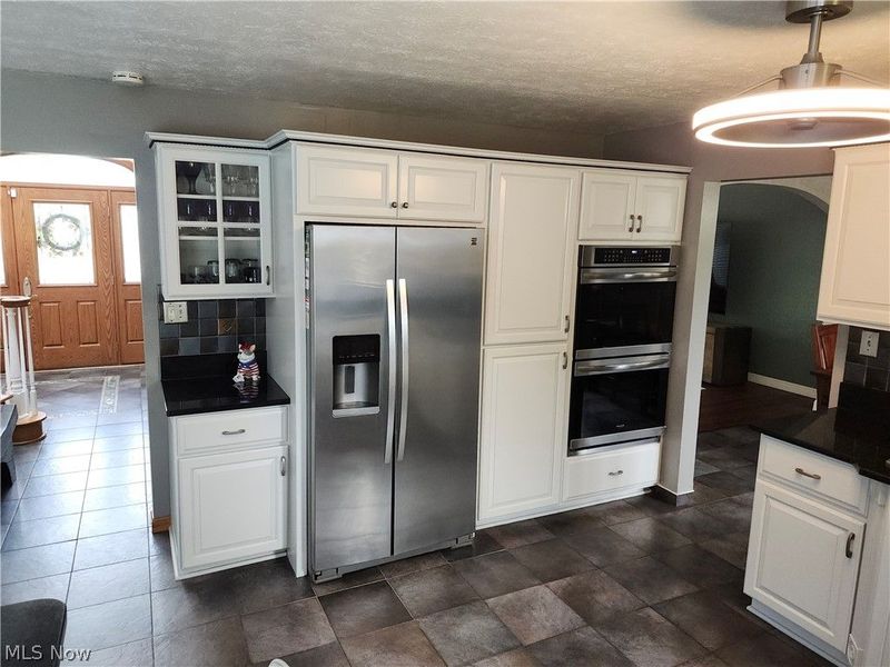 7680 ALDERSYDE Drive, Middleburg Heights, OH 44130 Photo 17