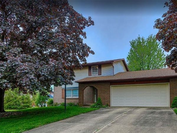 1821 Hiram Street , Louisville, OH 44641