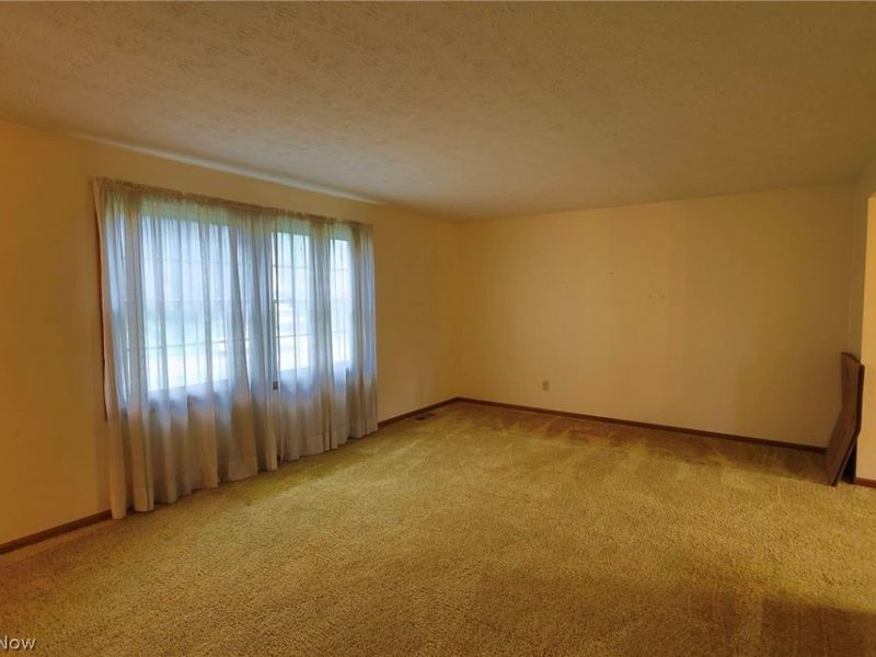 1821 Hiram Street, Louisville, OH 44641 Photo 13