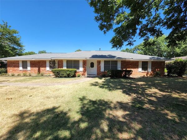 2604 Buckingham Drive, Denton, TX 76209