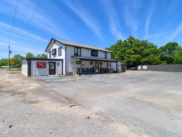8196 FL-85, Laurel Hill, FL 32567