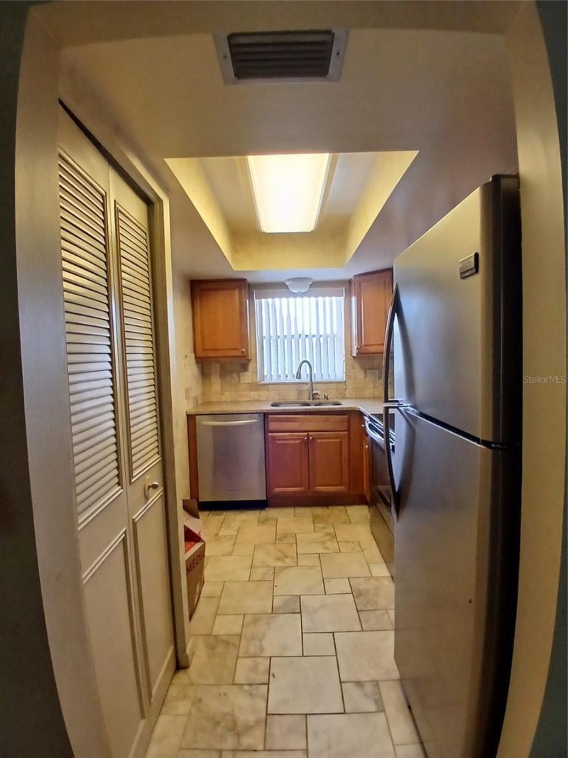 5880 38th Avenue N, Unit 304, Saint Petersburg, FL 33710 Photo