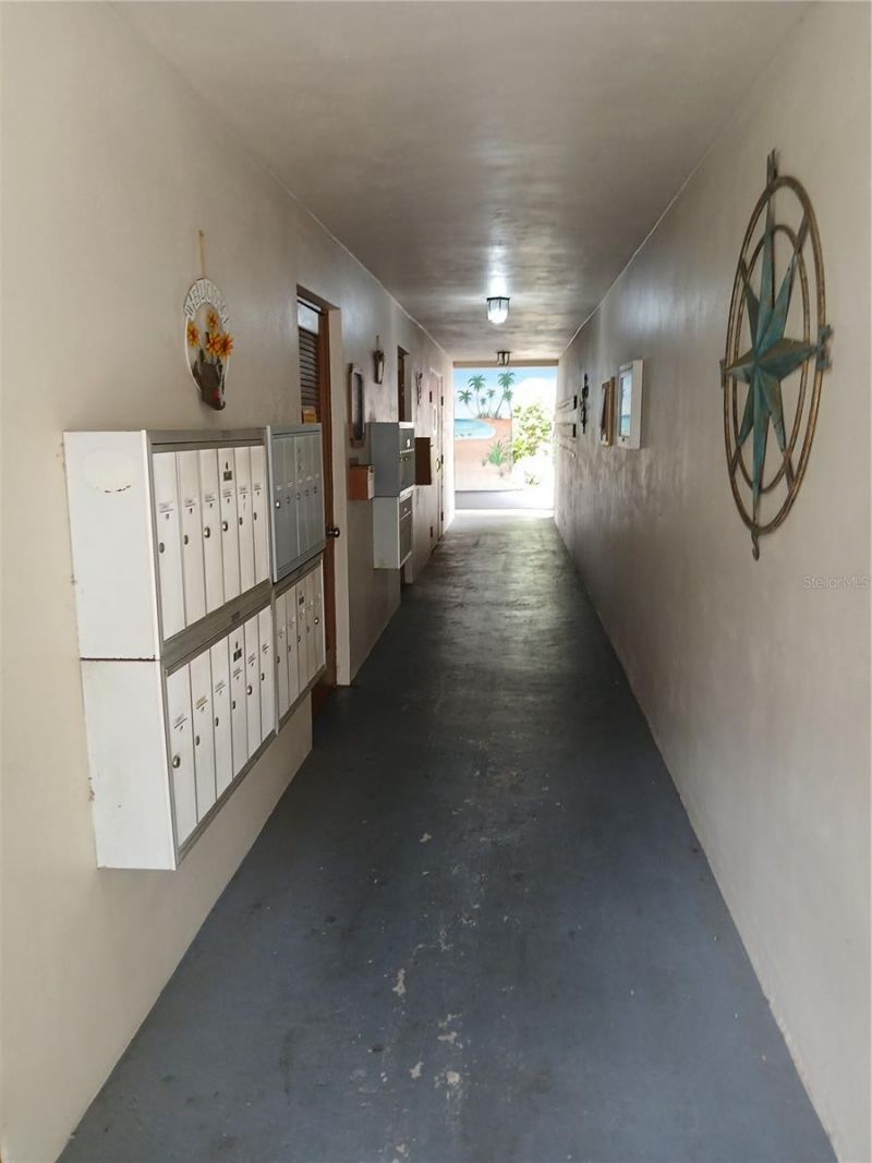 5880 38th Avenue N, Unit 304, Saint Petersburg, FL 33710 Photo