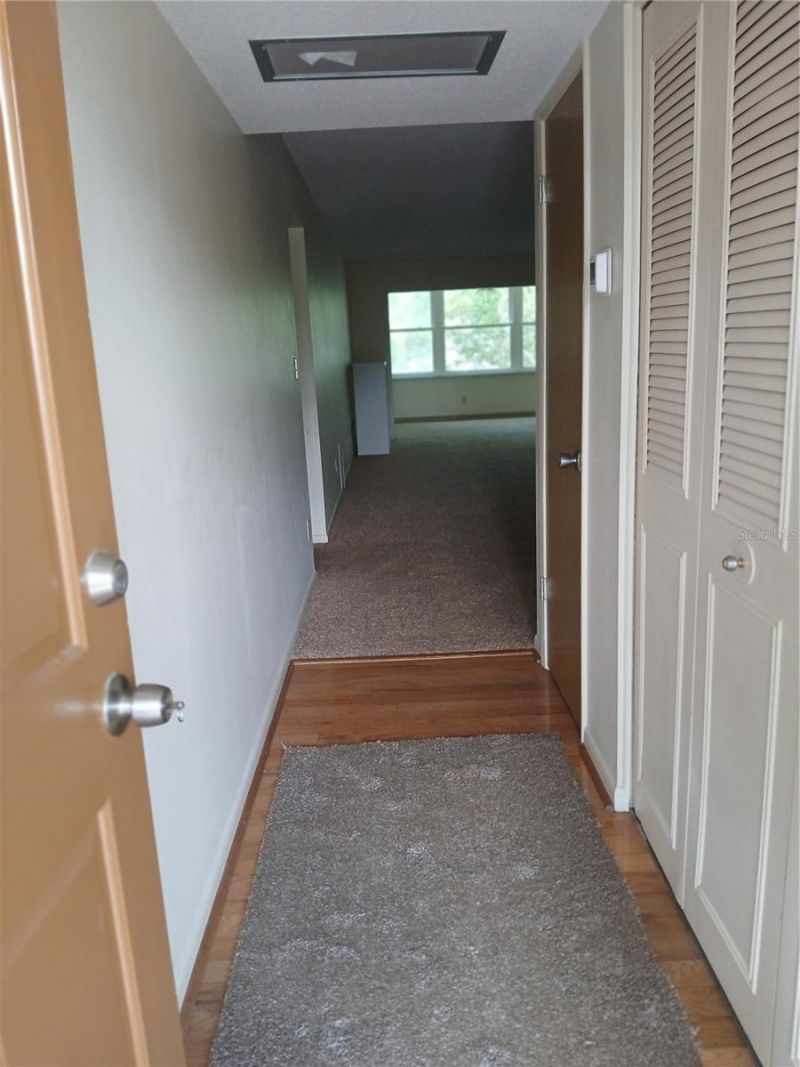 5880 38th Avenue N, Unit 304, Saint Petersburg, FL 33710 Photo
