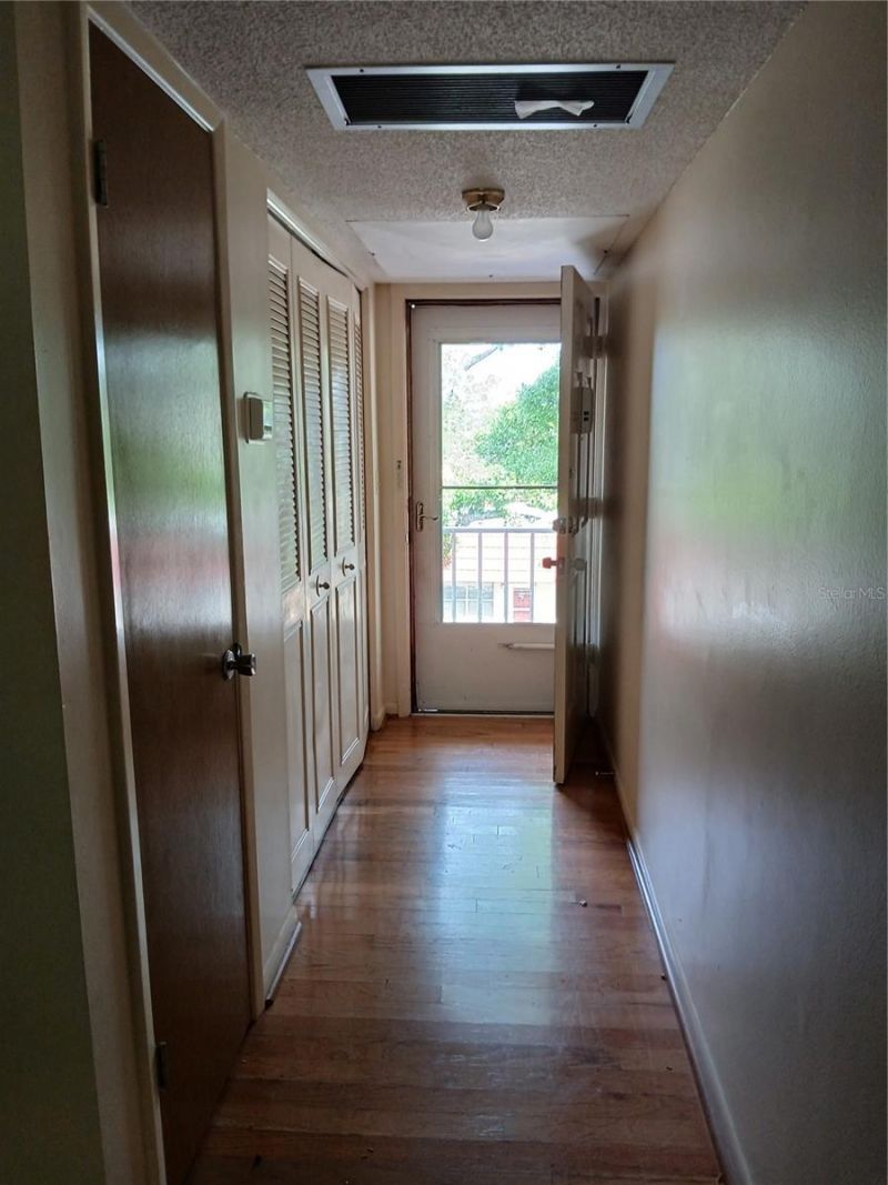 5880 38th Avenue N, Unit 304, Saint Petersburg, FL 33710 Photo