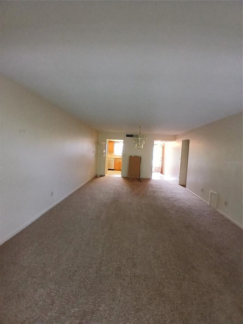5880 38th Avenue N, Unit 304, Saint Petersburg, FL 33710 Photo