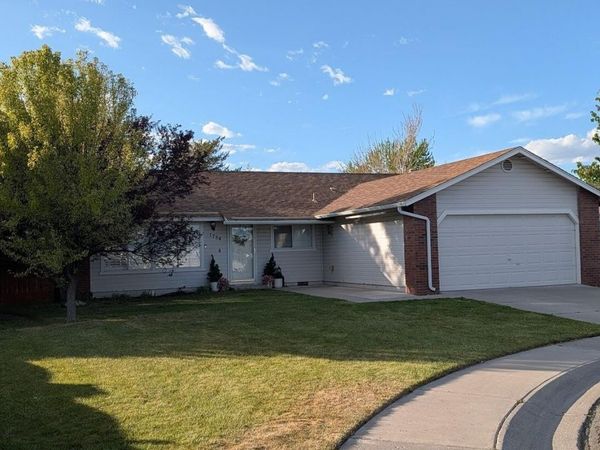 1754 Ridgeway Court, Carson City, NV 89706