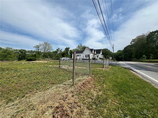 6704 S Sweetwater Road , Lithia Springs, GA 30122